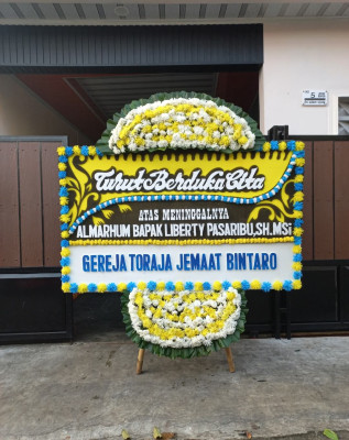 Papan Bunga Duka di Pondok Betung